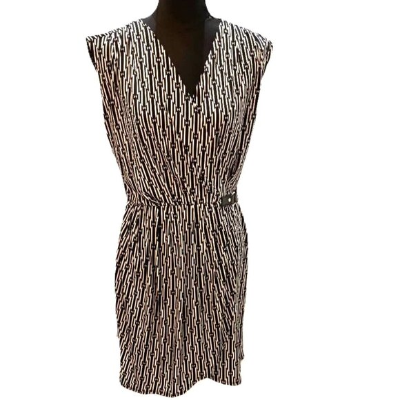MICHAEL Michael Kors Dresses & Skirts - MICHAEL KORS Black & White Printed Faux Wrap Dress w/Side Buckle ( P/M) NWT $120